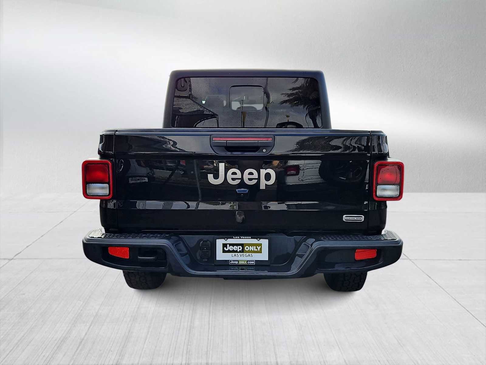 Used 2023 Jeep Gladiator Overland image 7