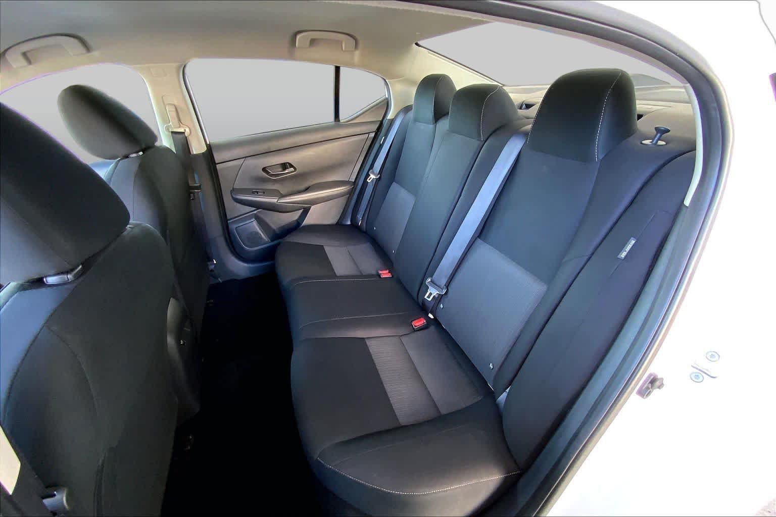 Used 2025 Nissan Sentra SV FWD image 21