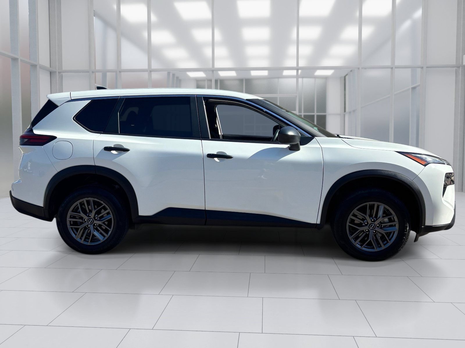 Certified 2024 Nissan Rogue S FWD image 7