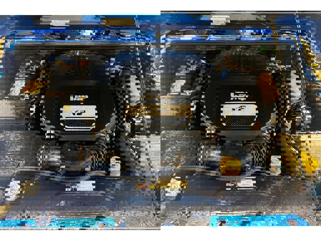 Used 2016 Jeep Wrangler Unlimited Sahara w/ Connectivity Group image 11