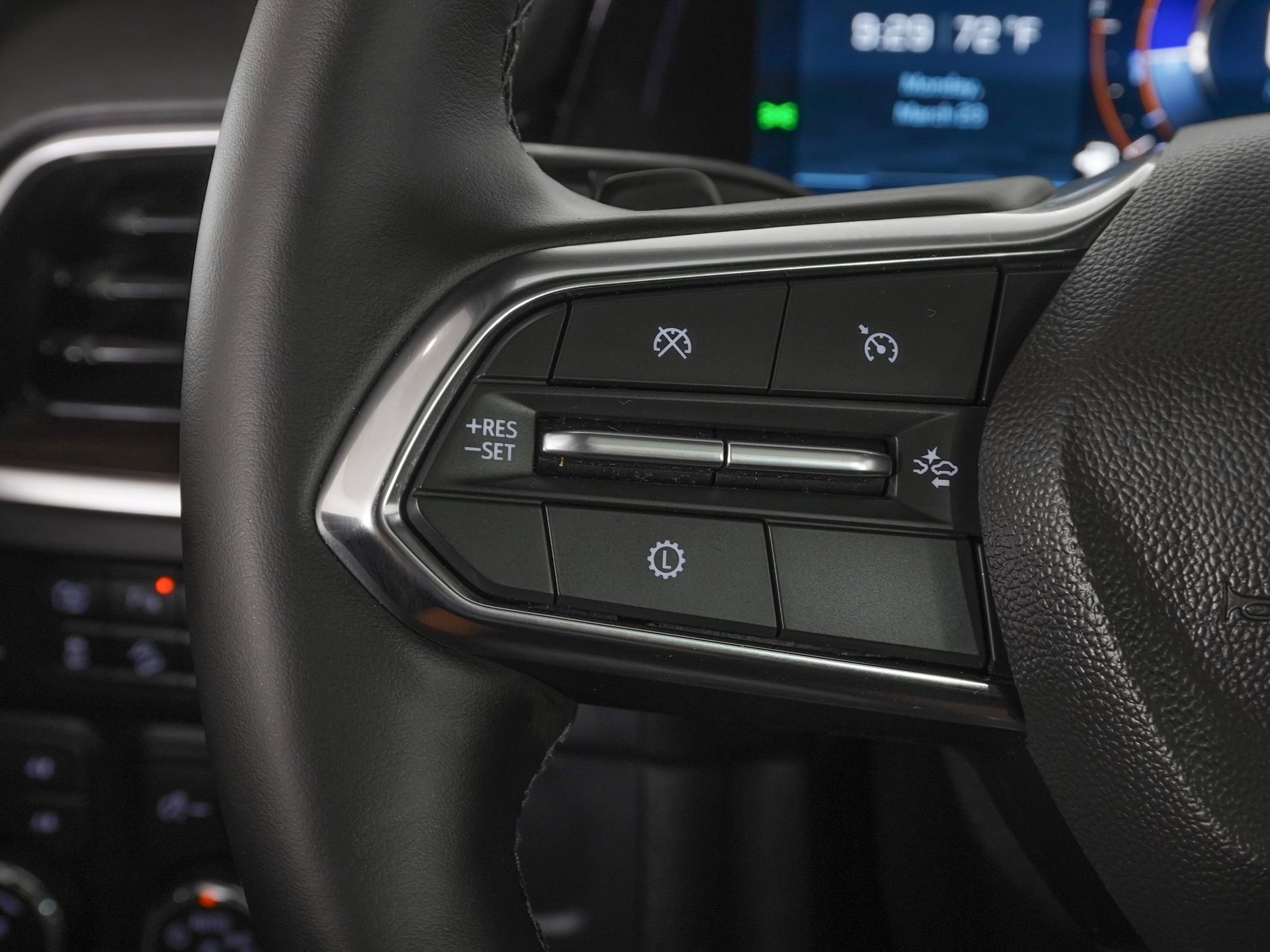 Used 2026 Chevrolet Tahoe Z71 w/ Comfort Package image 23