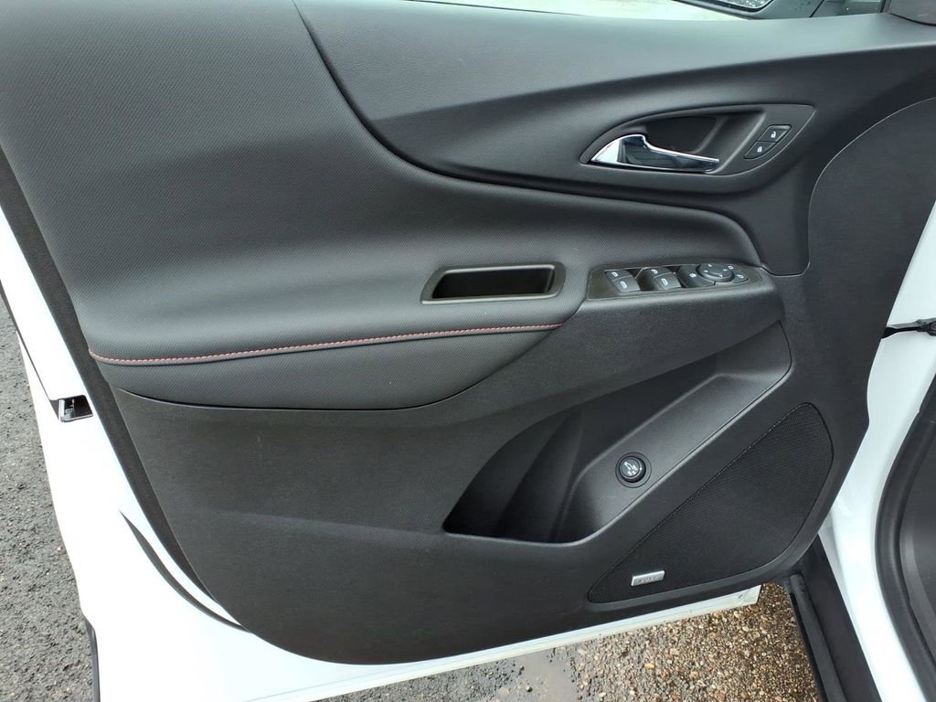 Certified 2024 Chevrolet Equinox RS w/ RS Leather Package image 11