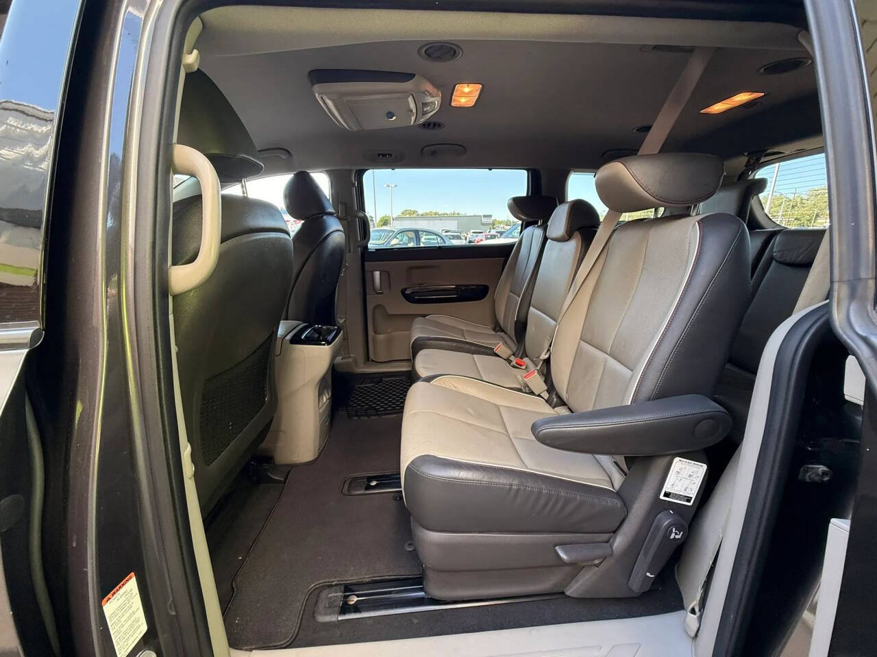Used 2018 Kia Sedona SX FWD image 22