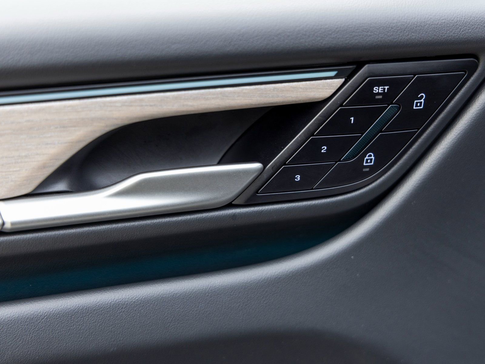 Used 2024 Porsche Macan 4 Electric image 21