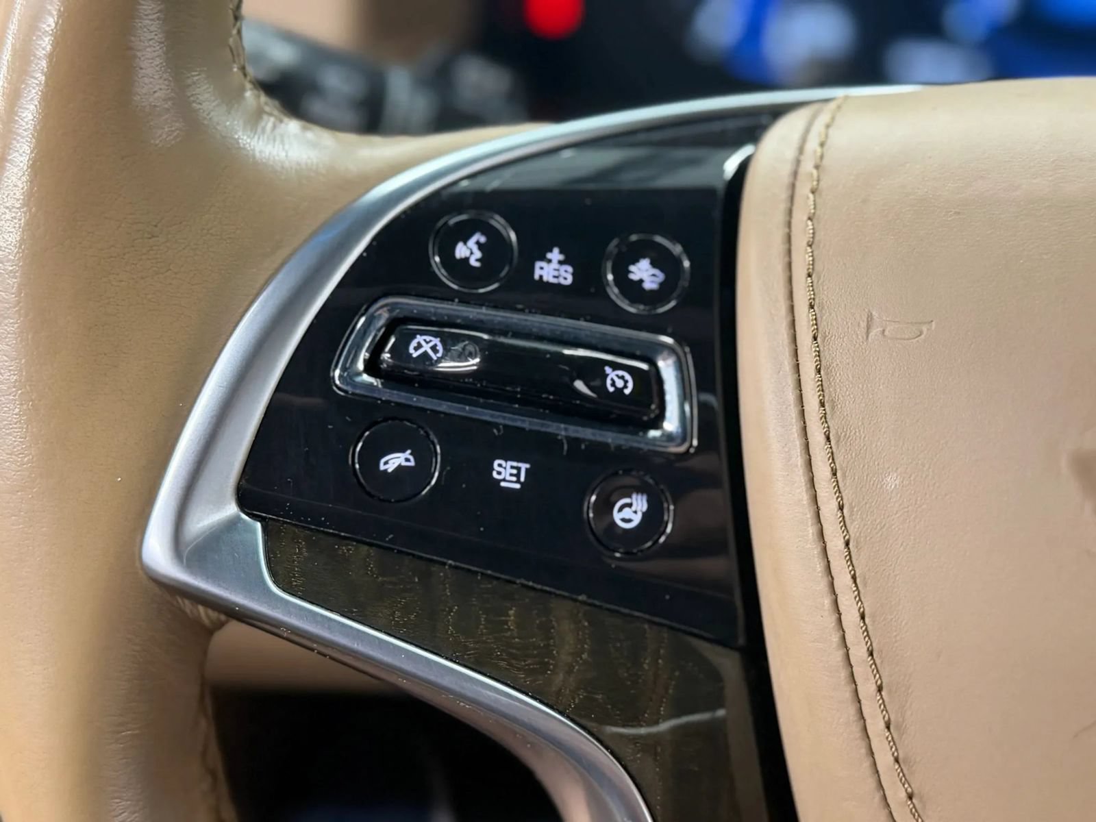 Used 2019 Cadillac Escalade Platinum AWD/4WD image 28