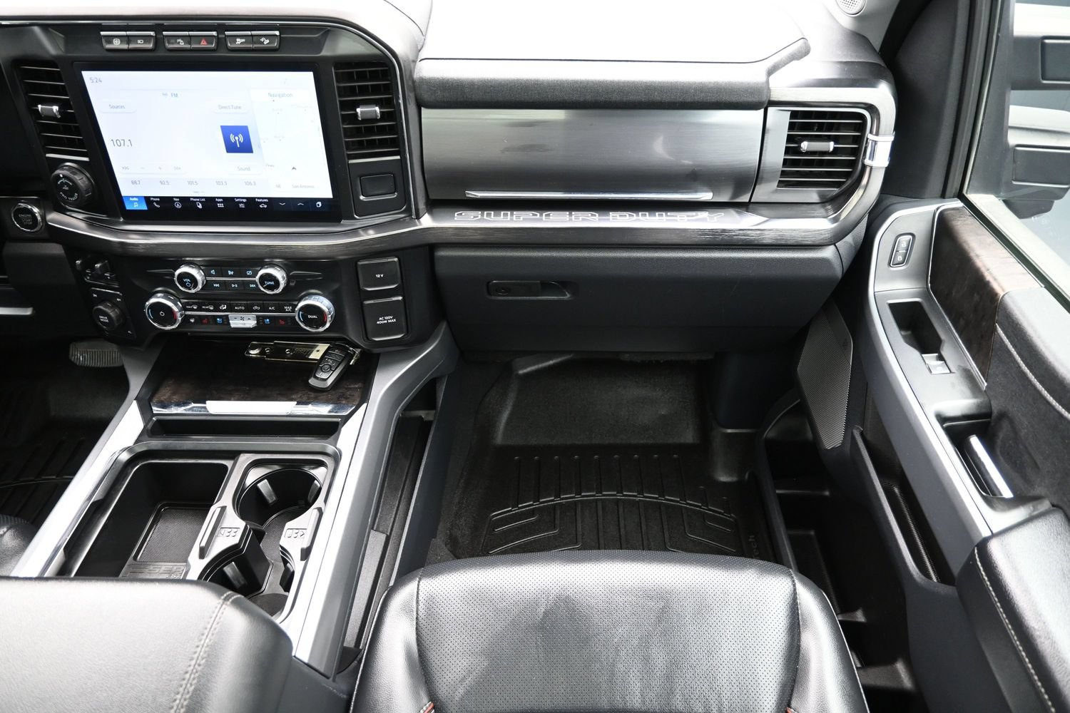 Used 2023 Ford F250 Lariat w/ Lariat Ultimate Package AWD/4WD image 41