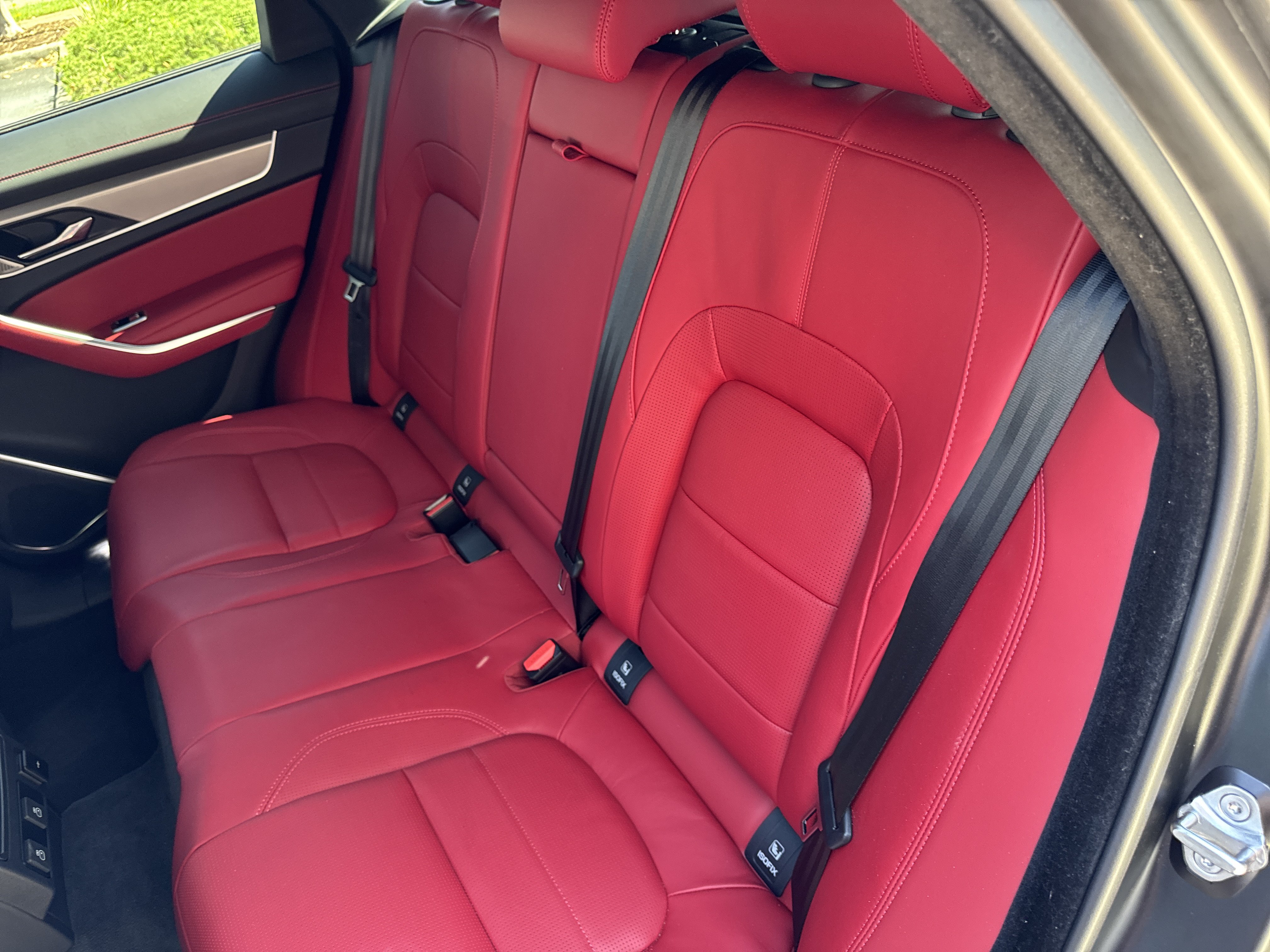 Used 2026 Jaguar F-PACE R-Dynamic S AWD/4WD image 19