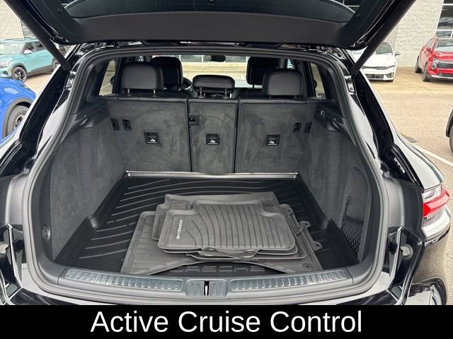 Used 2024 Porsche Macan Base image 15