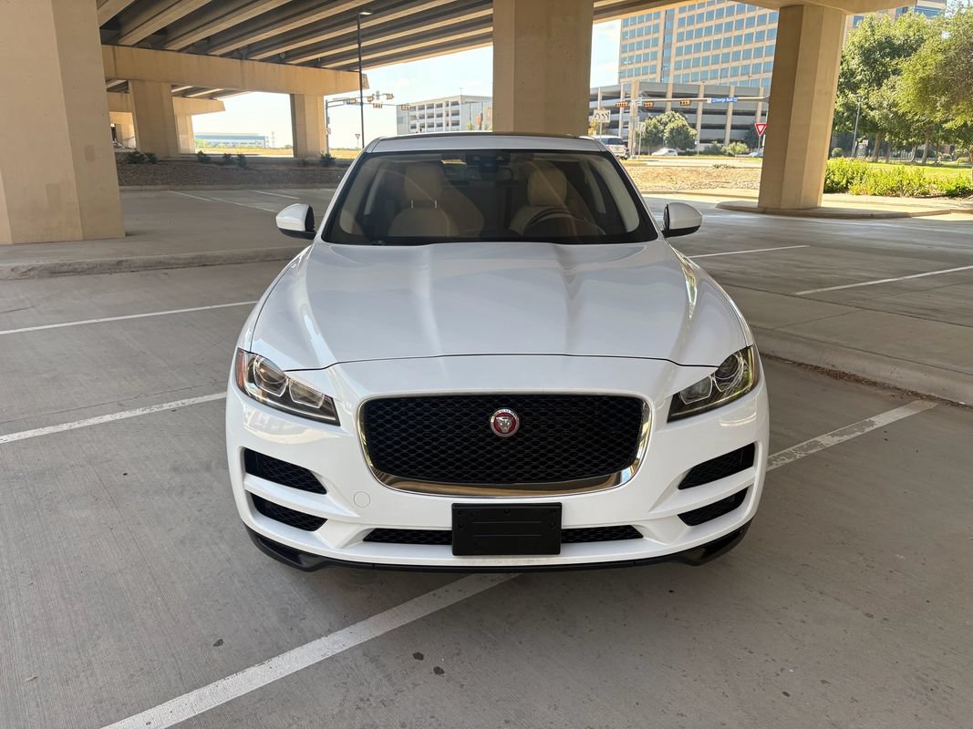Used 2018 Jaguar F-PACE Premium AWD/4WD image 3