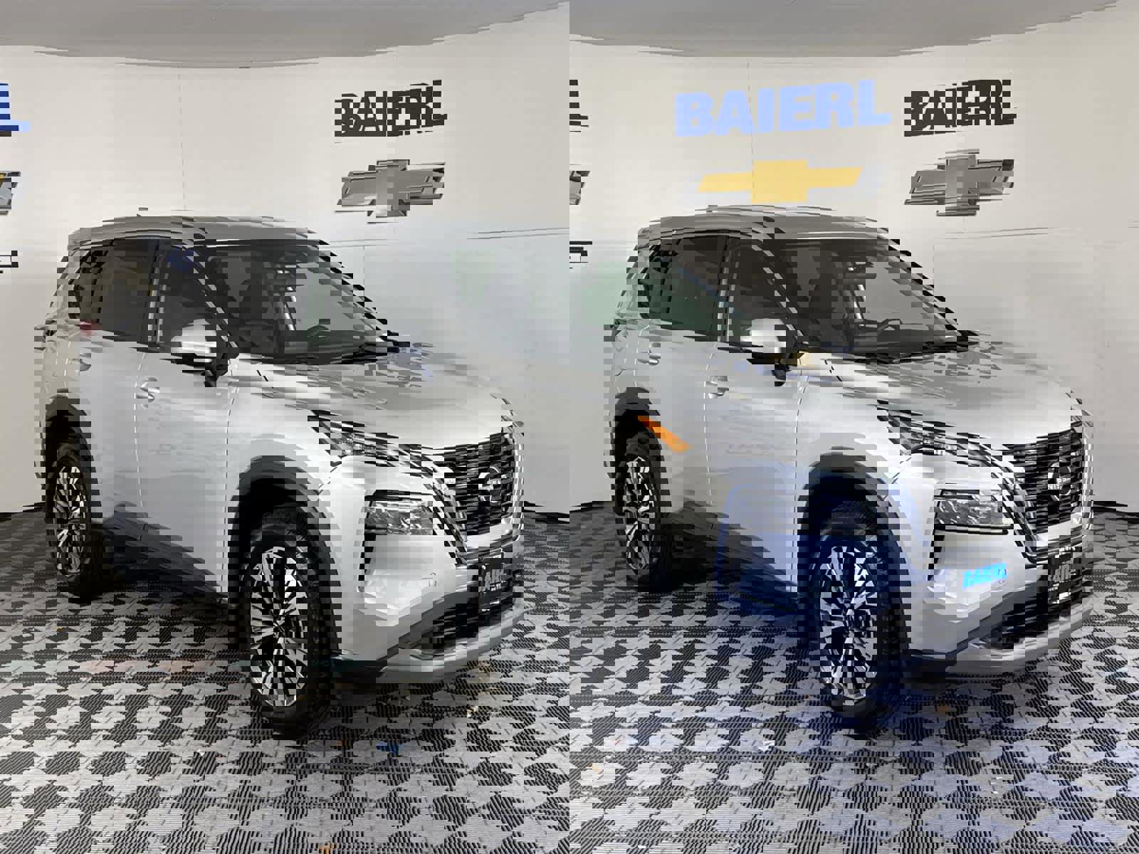 Used 2022 Nissan Rogue SV image 7