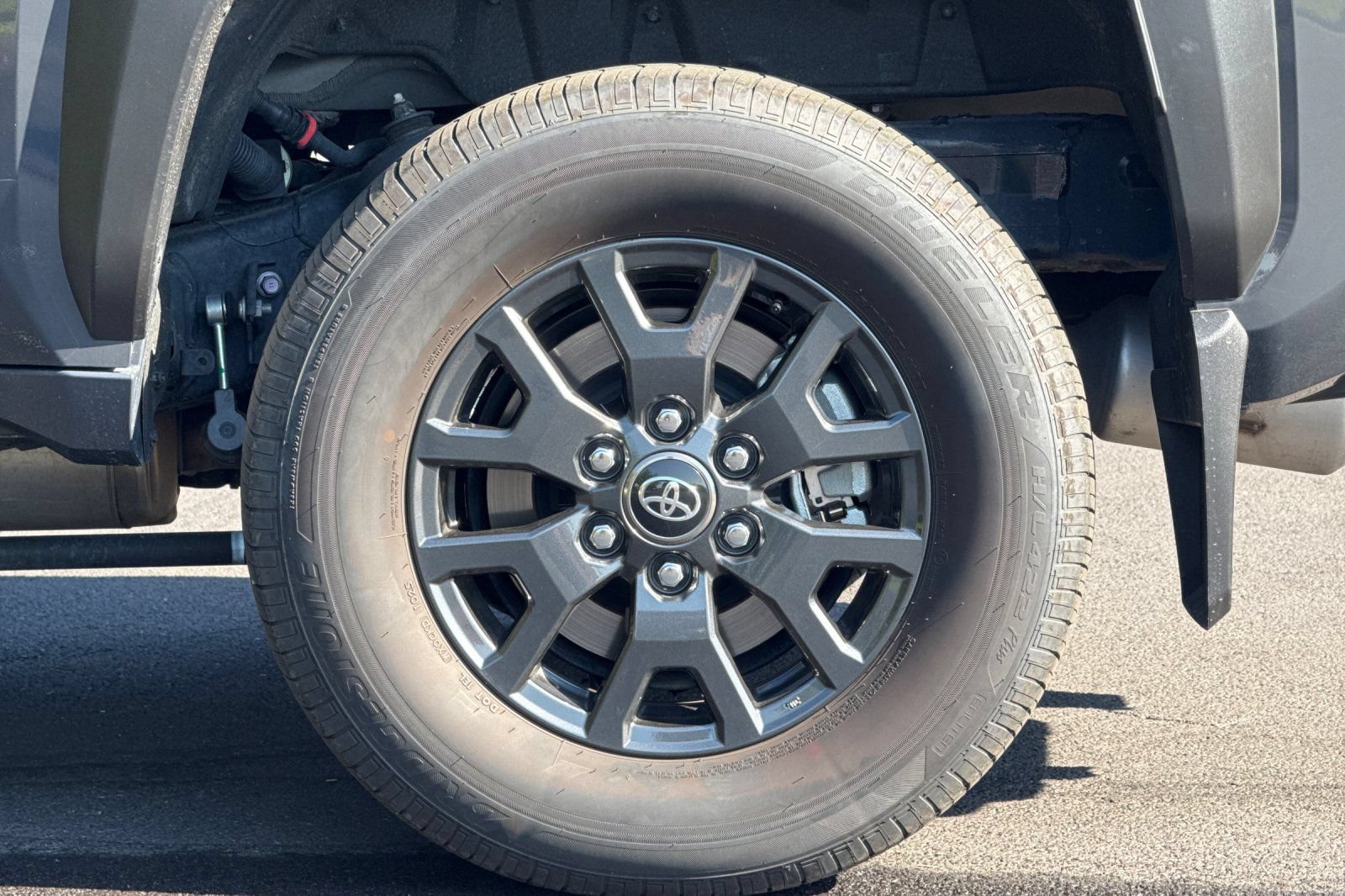 Used 2025 Toyota 4Runner SR5 AWD/4WD image 26