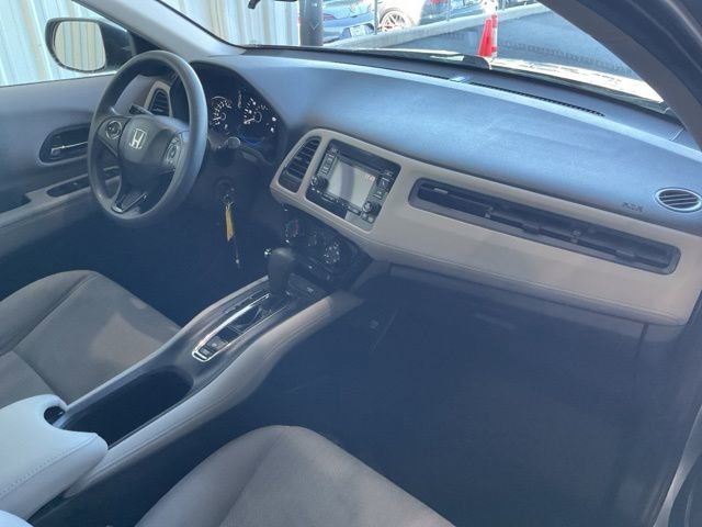 Used 2017 Honda HR-V LX image 19