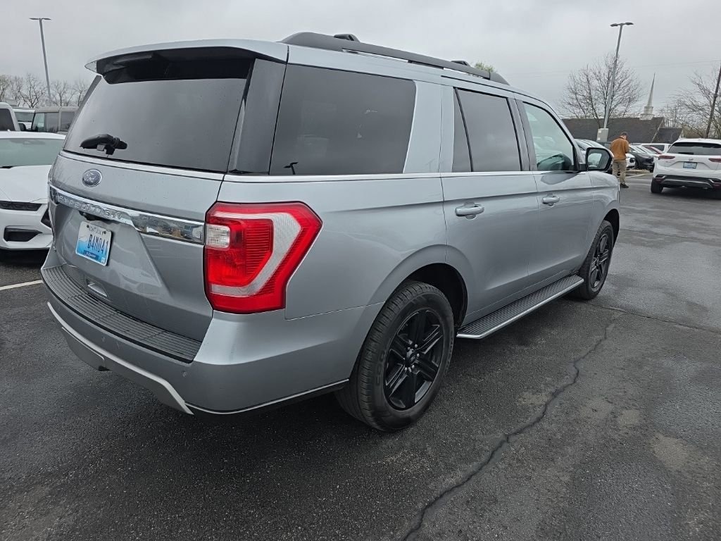 Used 2021 Ford Expedition XLT AWD/4WD image 3