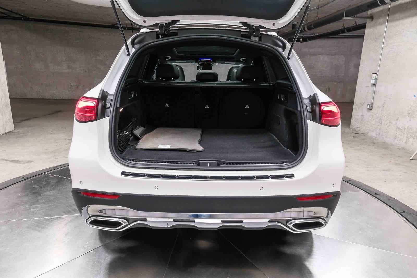 Certified 2026 Mercedes-Benz GLC 300 image 29