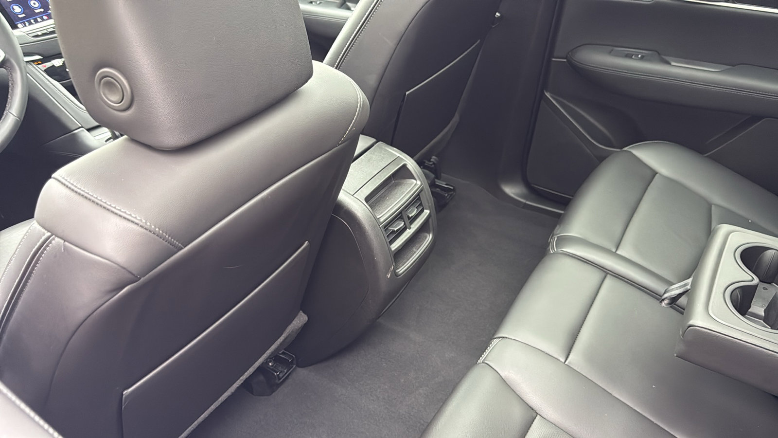 Used 2025 Cadillac XT5 Premium Luxury image 33