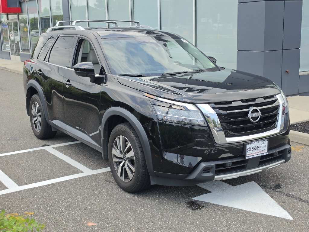 Certified 2023 Nissan Pathfinder SL AWD/4WD image 3
