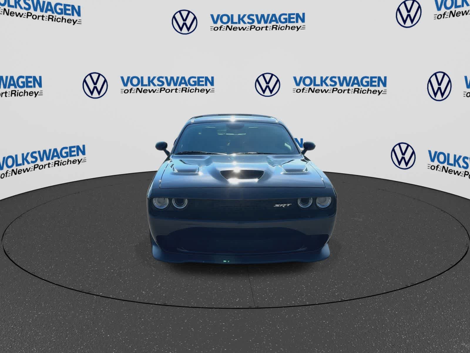 Used 2016 Dodge Challenger SRT Hellcat RWD image 5