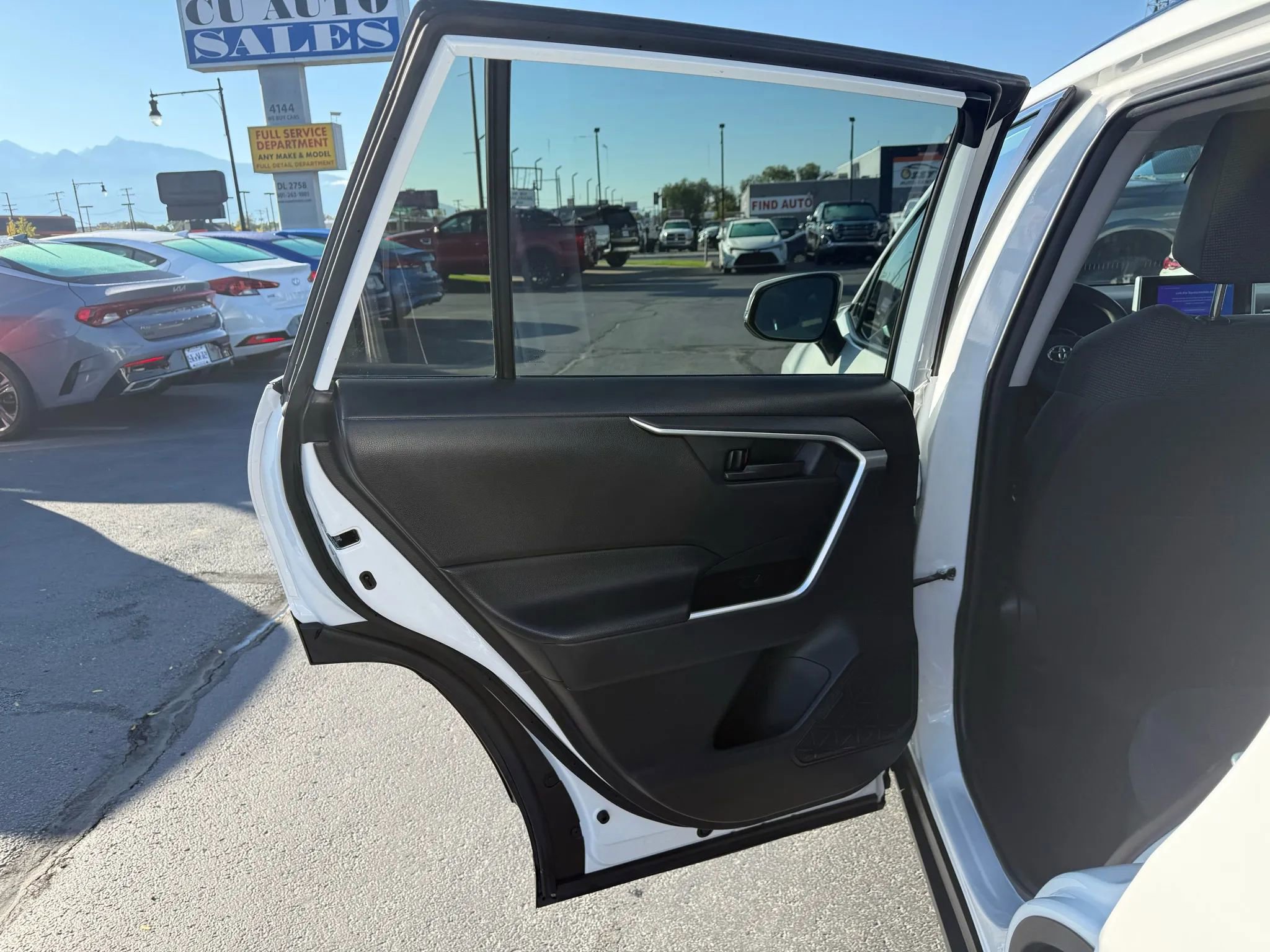 Used 2024 Toyota RAV4 LE image 25