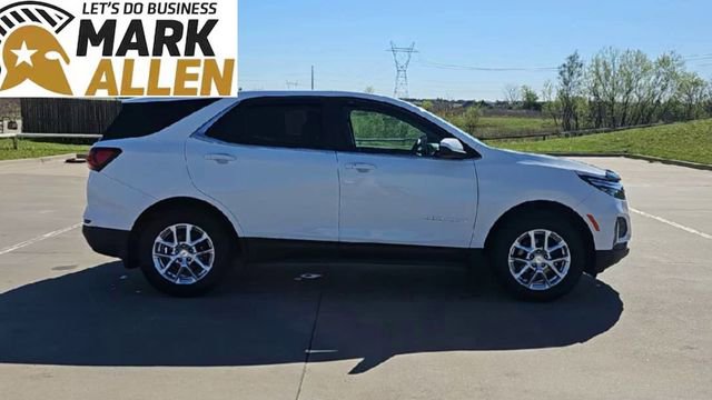 Used 2023 Chevrolet Equinox LT w/ LPO, Floor Liner Package image 9