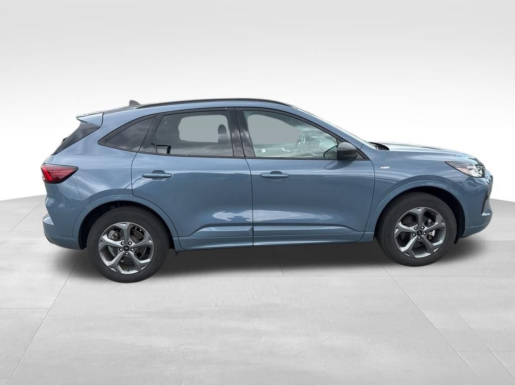 Used 2024 Ford Escape ST-Line w/ Tech Pack #1 AWD/4WD image 6