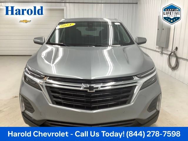 Used 2024 Chevrolet Equinox LT image 2