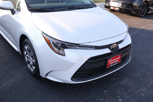 New 2027 Toyota Corolla LE FWD image 2