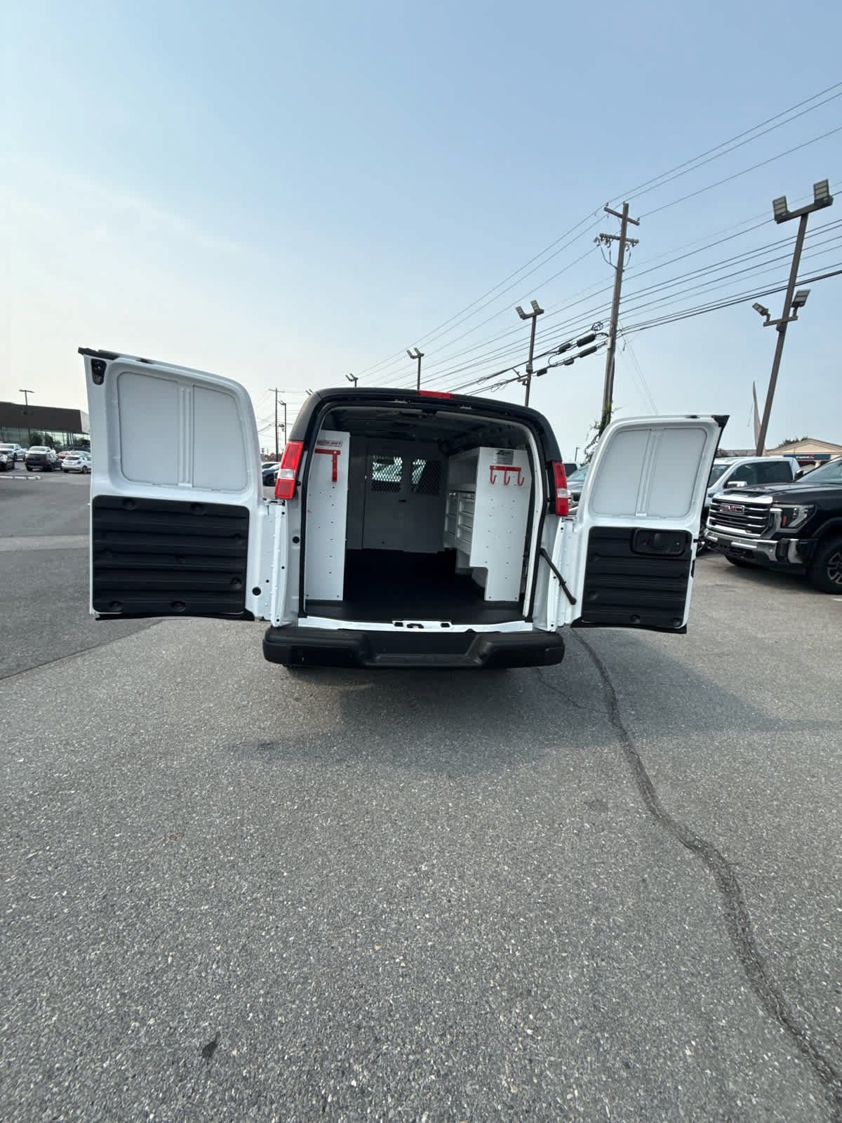 New 2026 GMC Savana 2500 w/ Driver Convenience Package RWD image 30