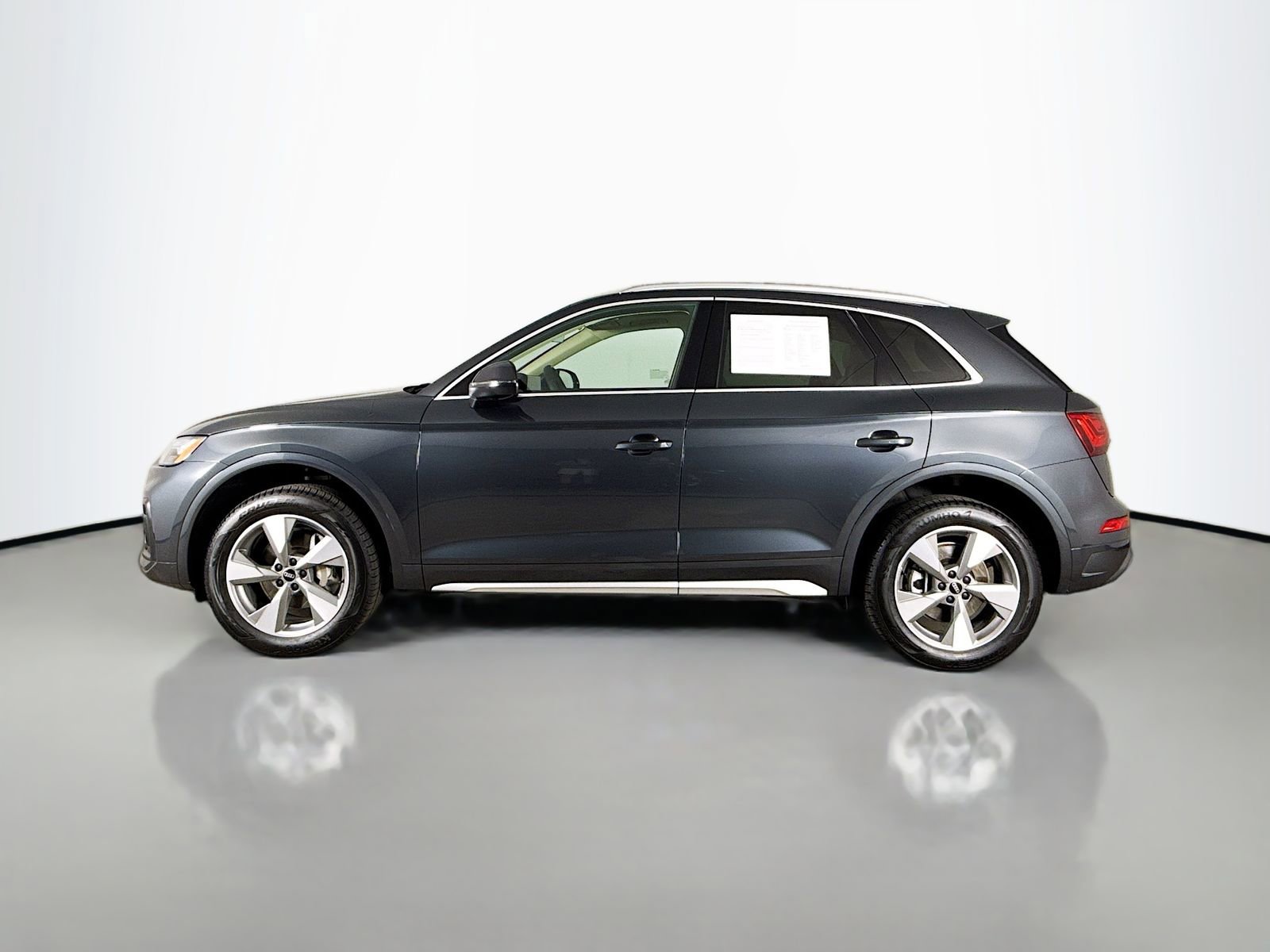 Used 2023 Audi Q5 2.0T Premium w/ Convenience Package image 4