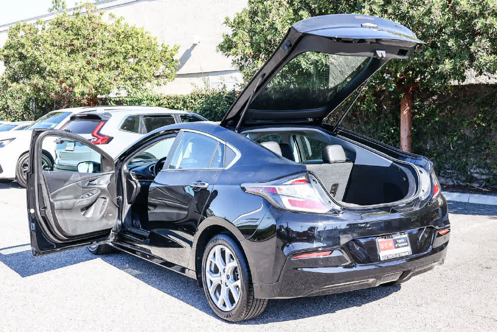 Used 2018 Chevrolet Volt Premier w/ Driver Confidence Package FWD image 29