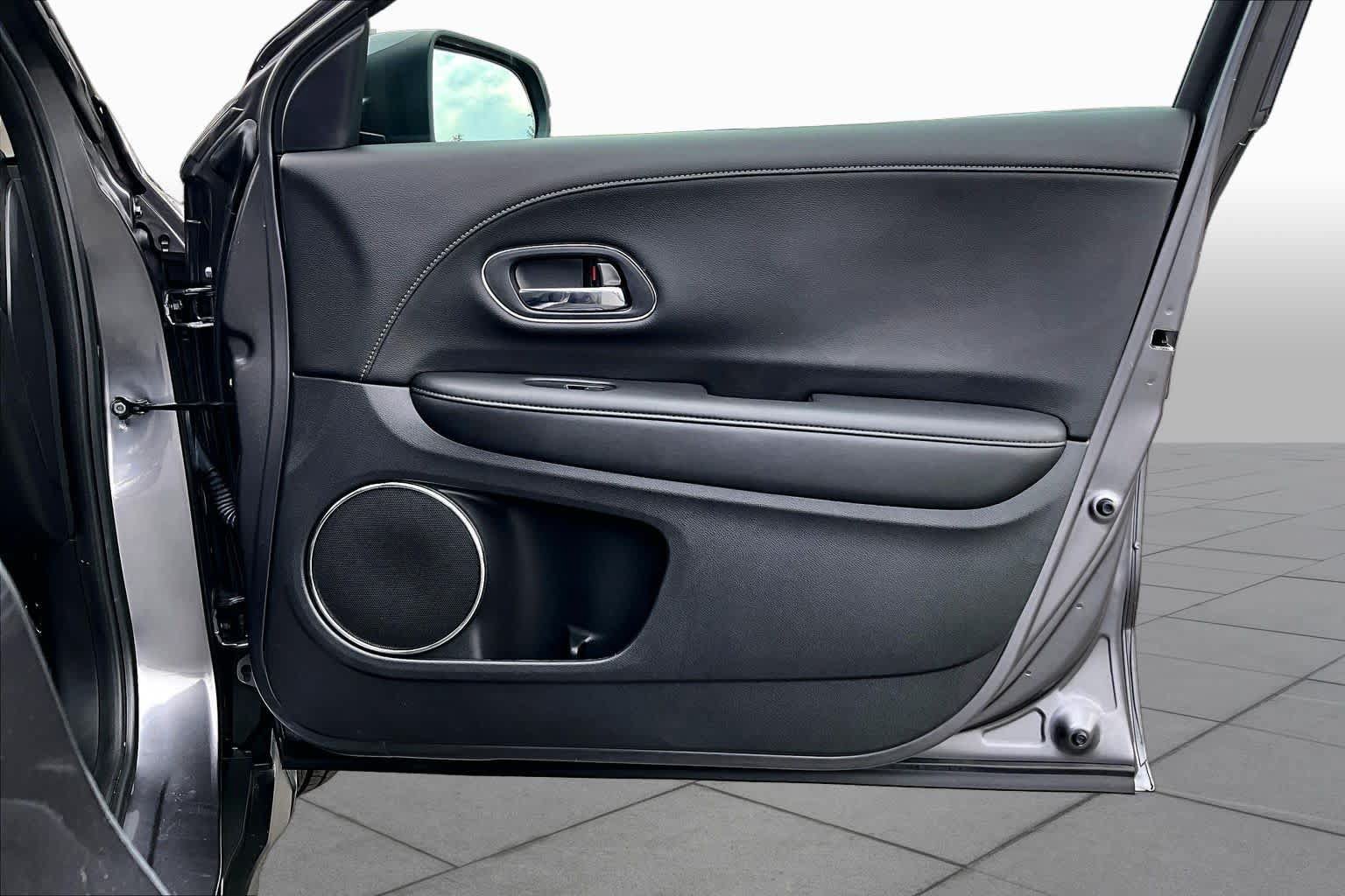 Used 2022 Honda HR-V EX-L image 23