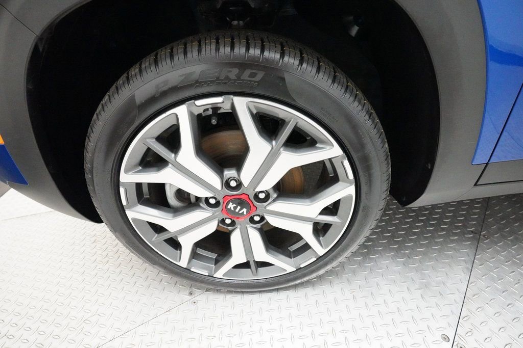 Used 2021 Kia Seltos SX w/ SX Sunroof Package image 26