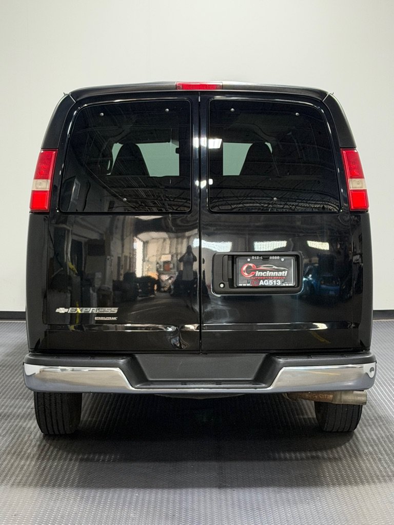 Used 2016 Chevrolet Express 3500 LT w/ LT Preferred Equipment Group RWD image 6