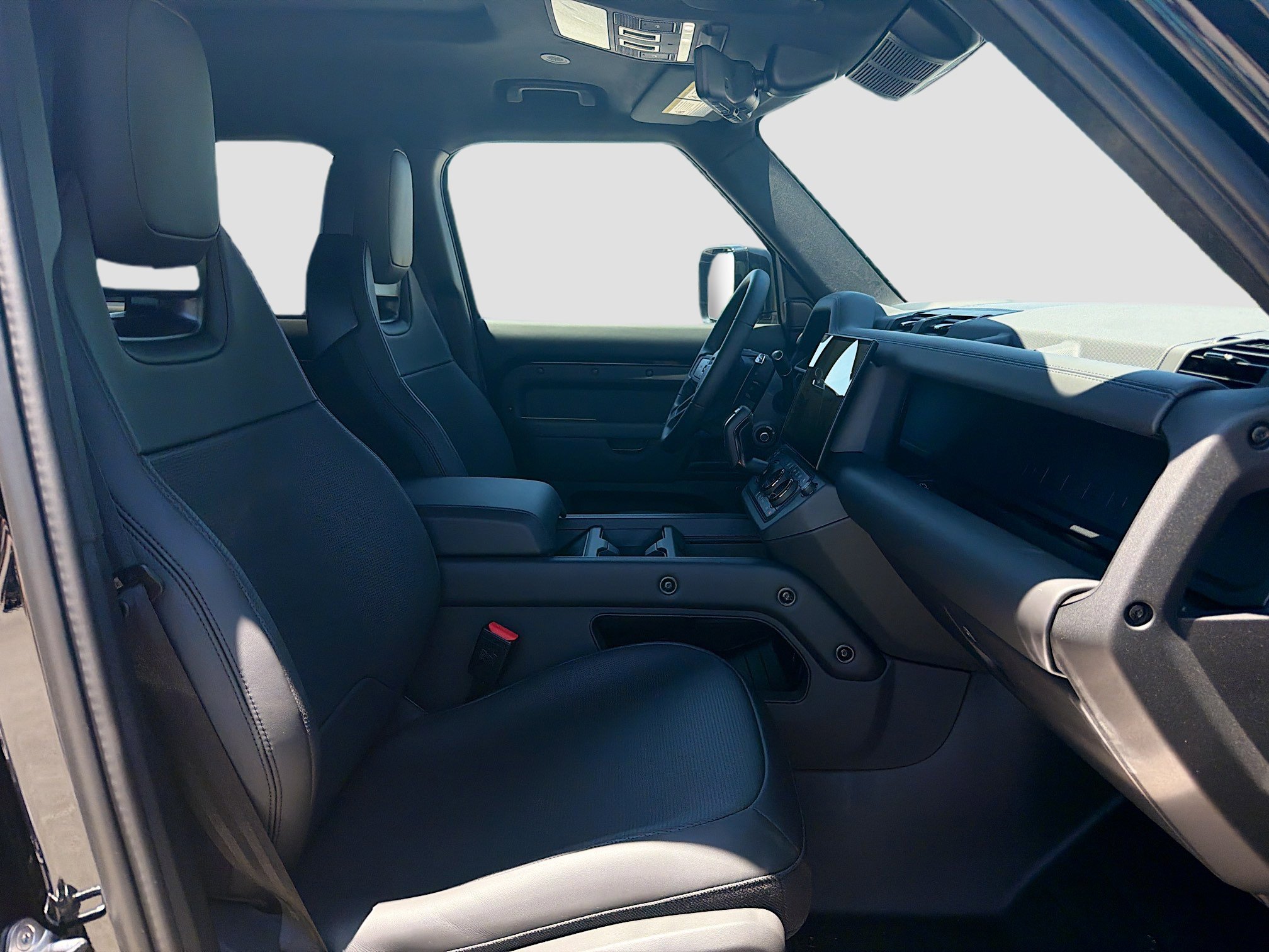 New 2026 Land Rover Defender 110 OCTA AWD/4WD image 15