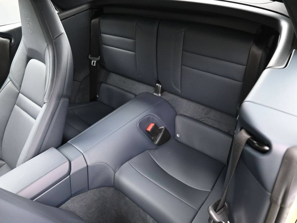 Certified 2025 Porsche 911 Carrera RWD image 7