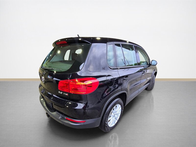 Used 2014 Volkswagen Tiguan S FWD image 4