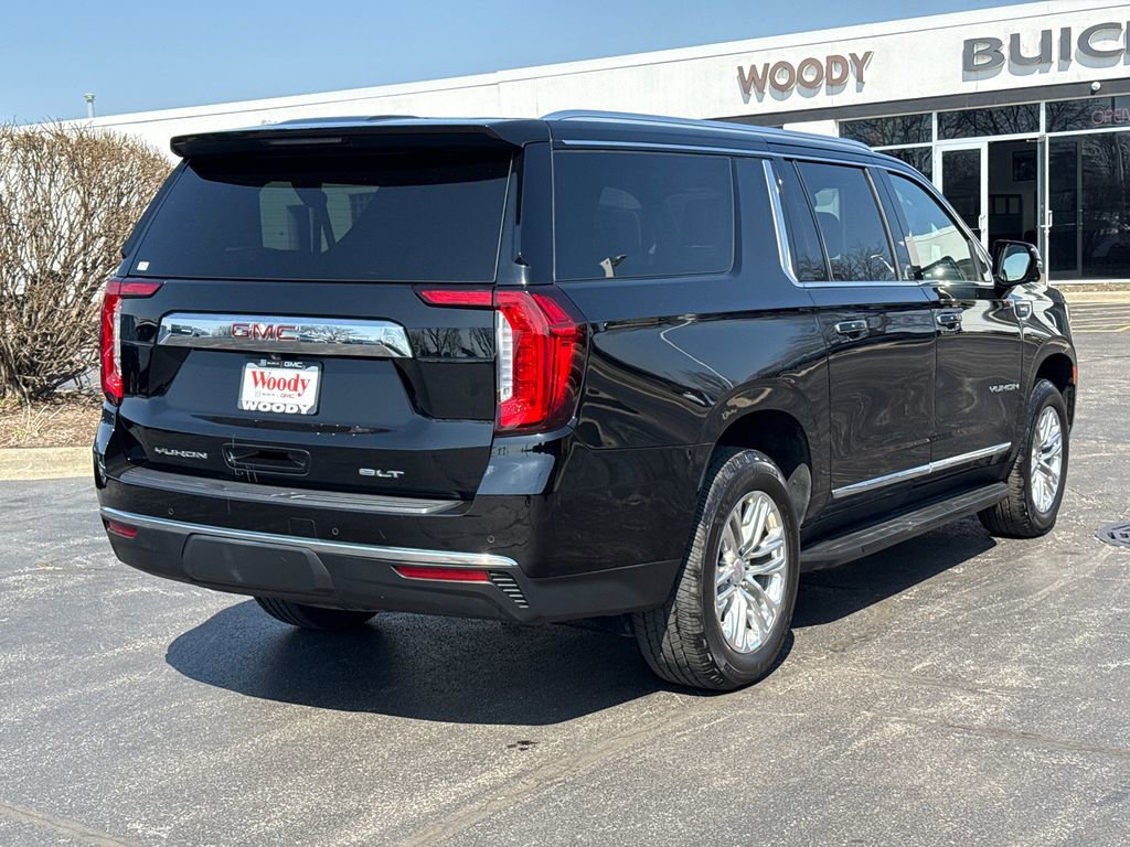 Used 2022 GMC Yukon XL SLT w/ SLT Premium Package image 10