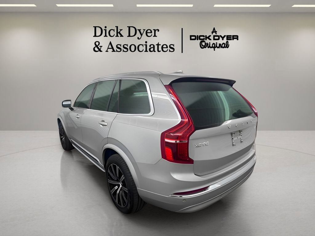 Certified 2025 Volvo XC90 B5 Core image 6