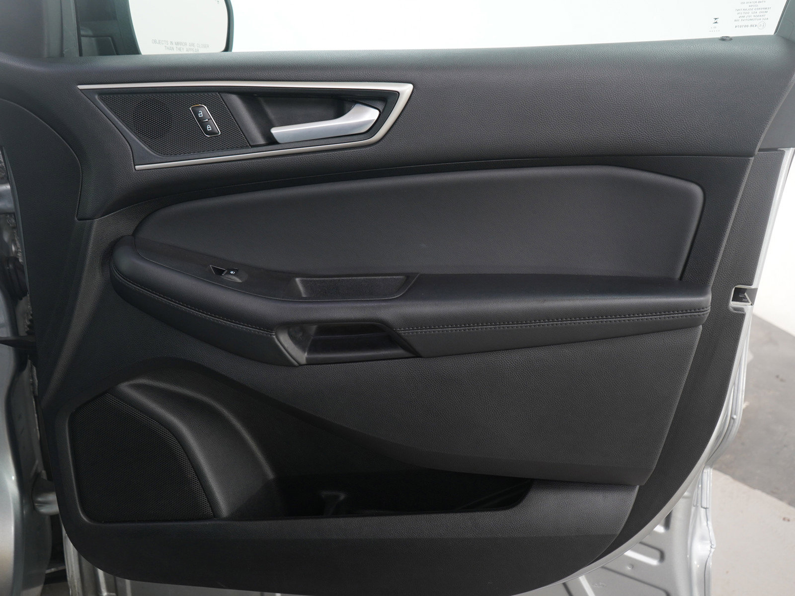 Used 2024 Ford Edge SEL image 11