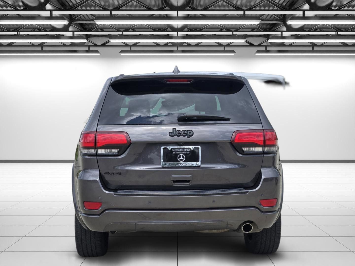 Used 2018 Jeep Grand Cherokee Altitude image 8