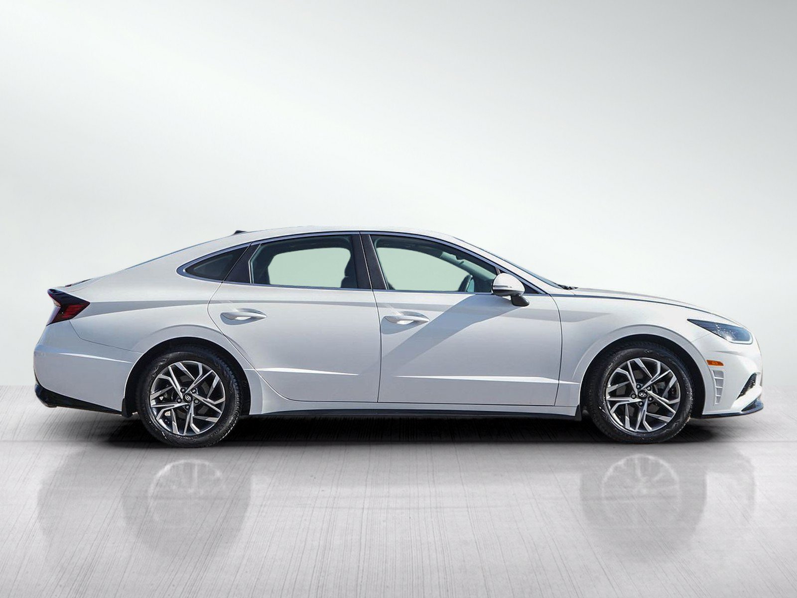 Certified 2023 Hyundai Sonata SEL w/ Convenience Package FWD image 6