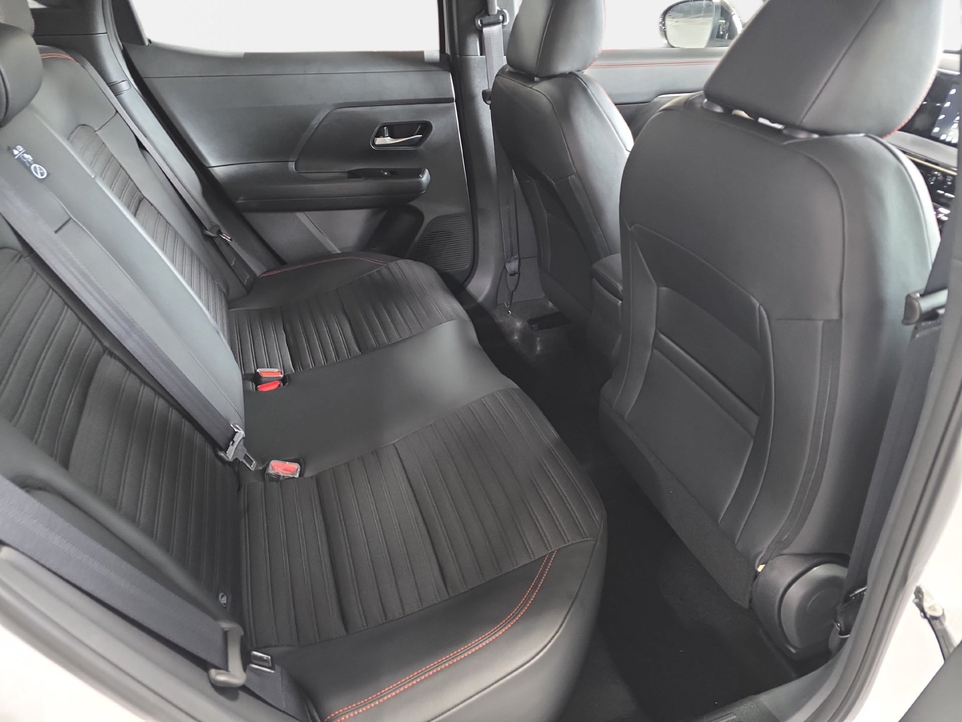 New 2027 Nissan Kicks SV w/ Rock Creek Edition AWD/4WD image 11