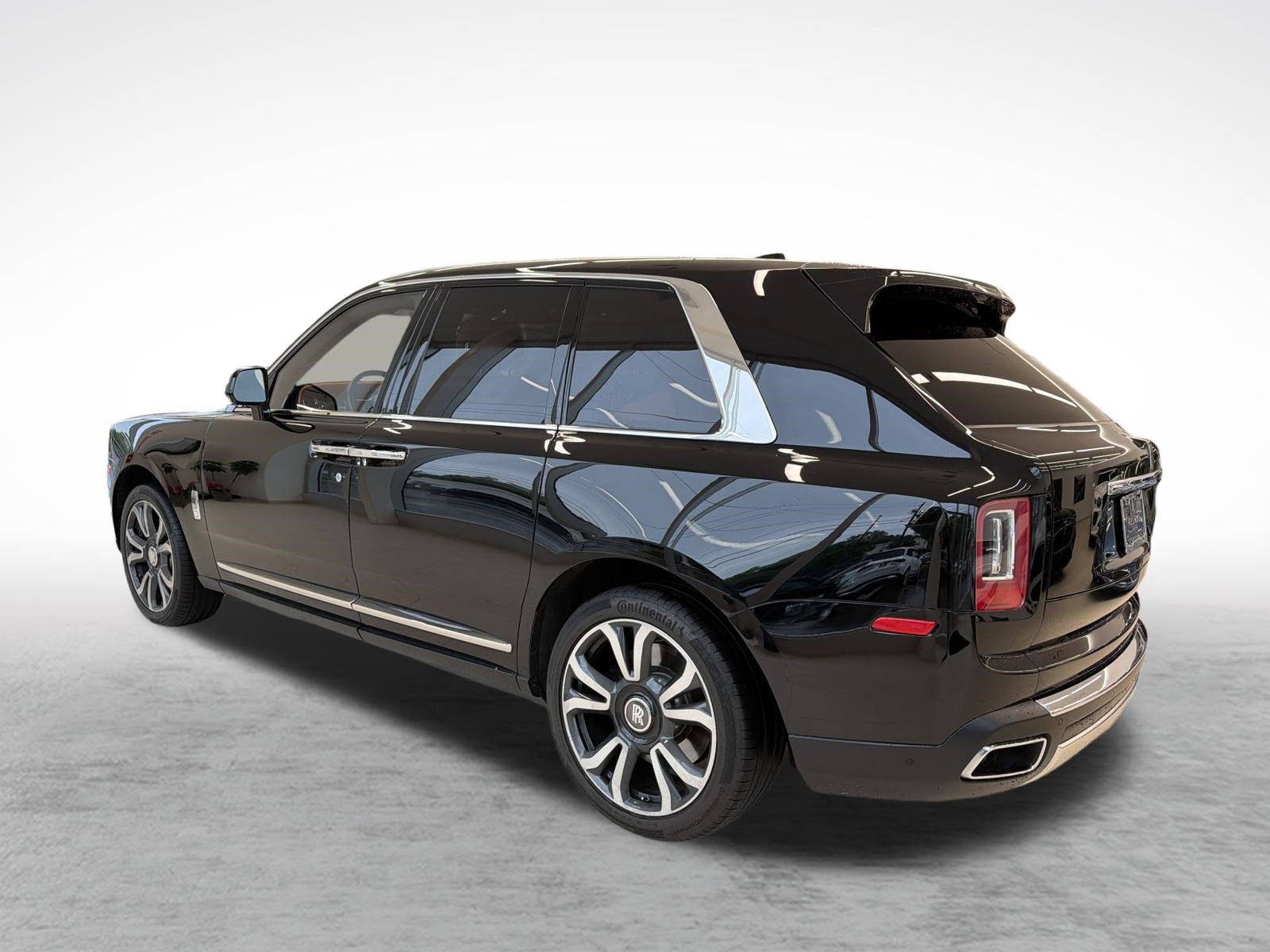 Certified 2022 Rolls-Royce Cullinan AWD/4WD image 3