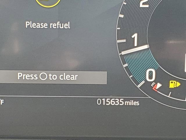 Used 2025 Land Rover Discovery Sport S image 30
