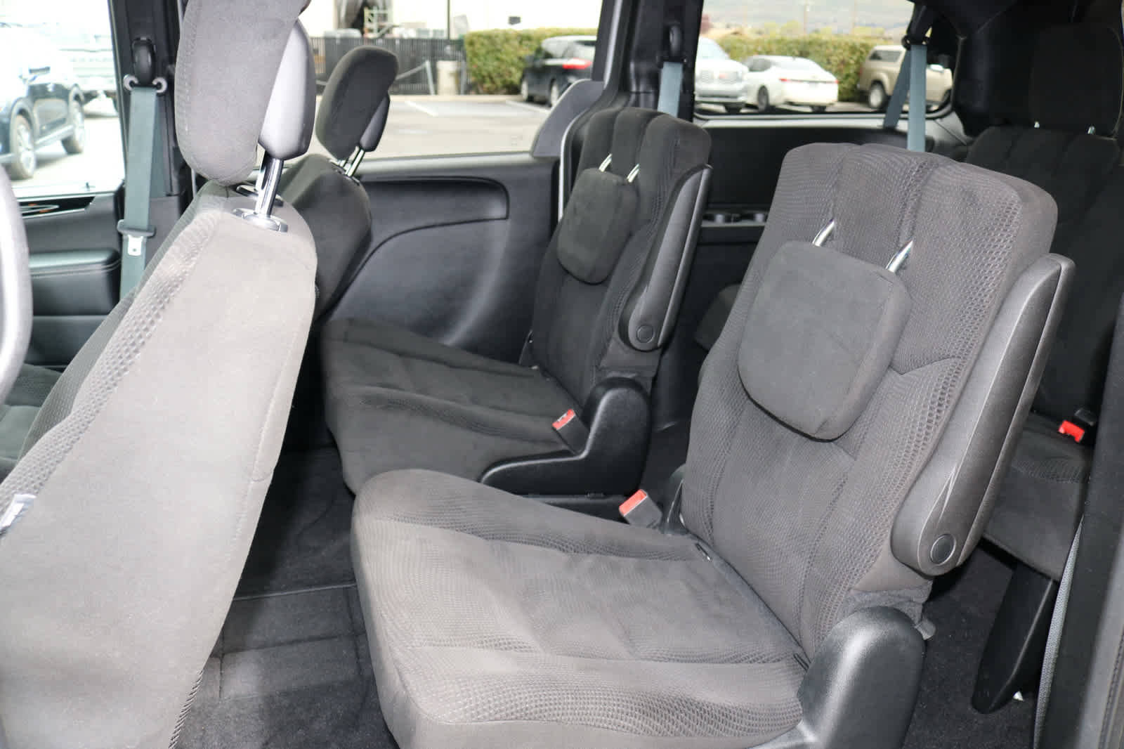 Used 2017 Dodge Grand Caravan SE FWD image 26