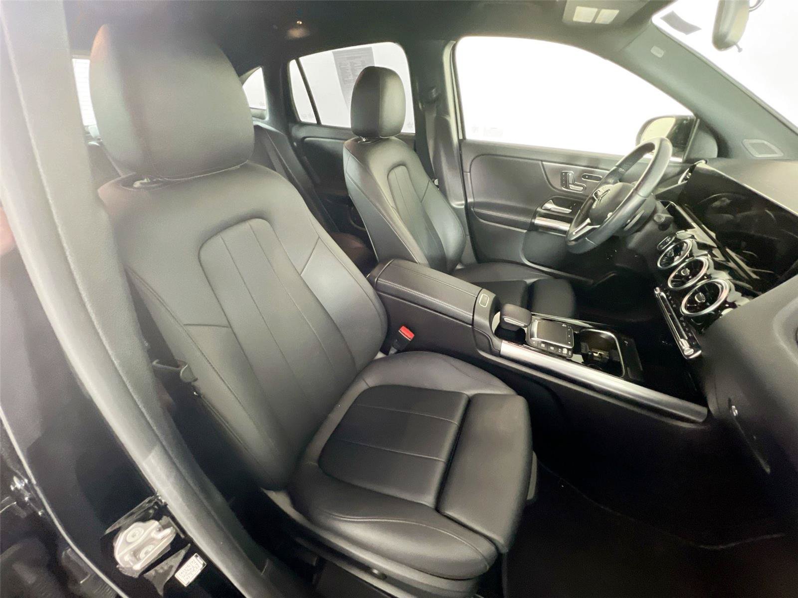 Used 2023 Mercedes-Benz GLA 250 4MATIC image 27
