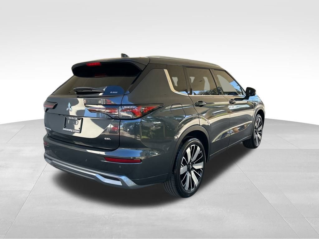 New 2025 Mitsubishi Outlander SEL image 3