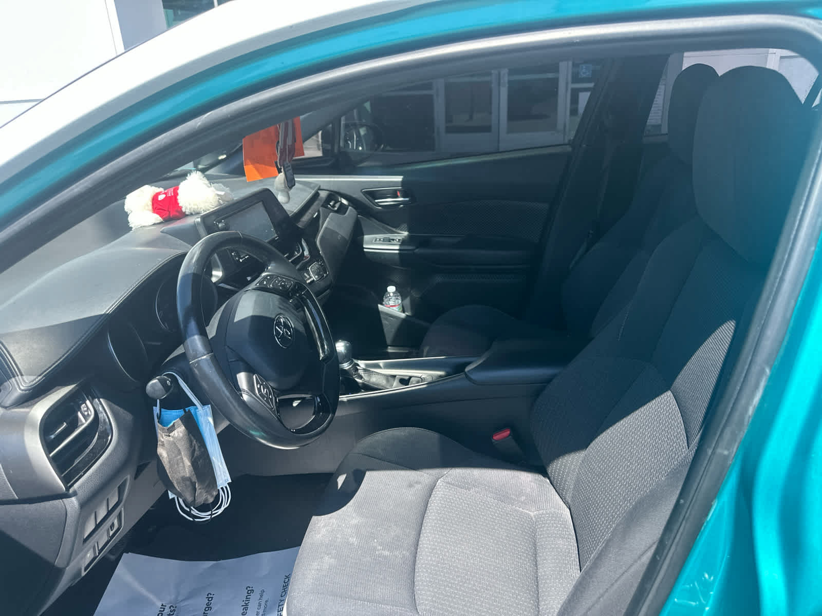 Used 2018 Toyota C-HR XLE FWD image 9