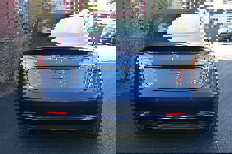 Used 2018 Tesla Model 3 Long Range image 6