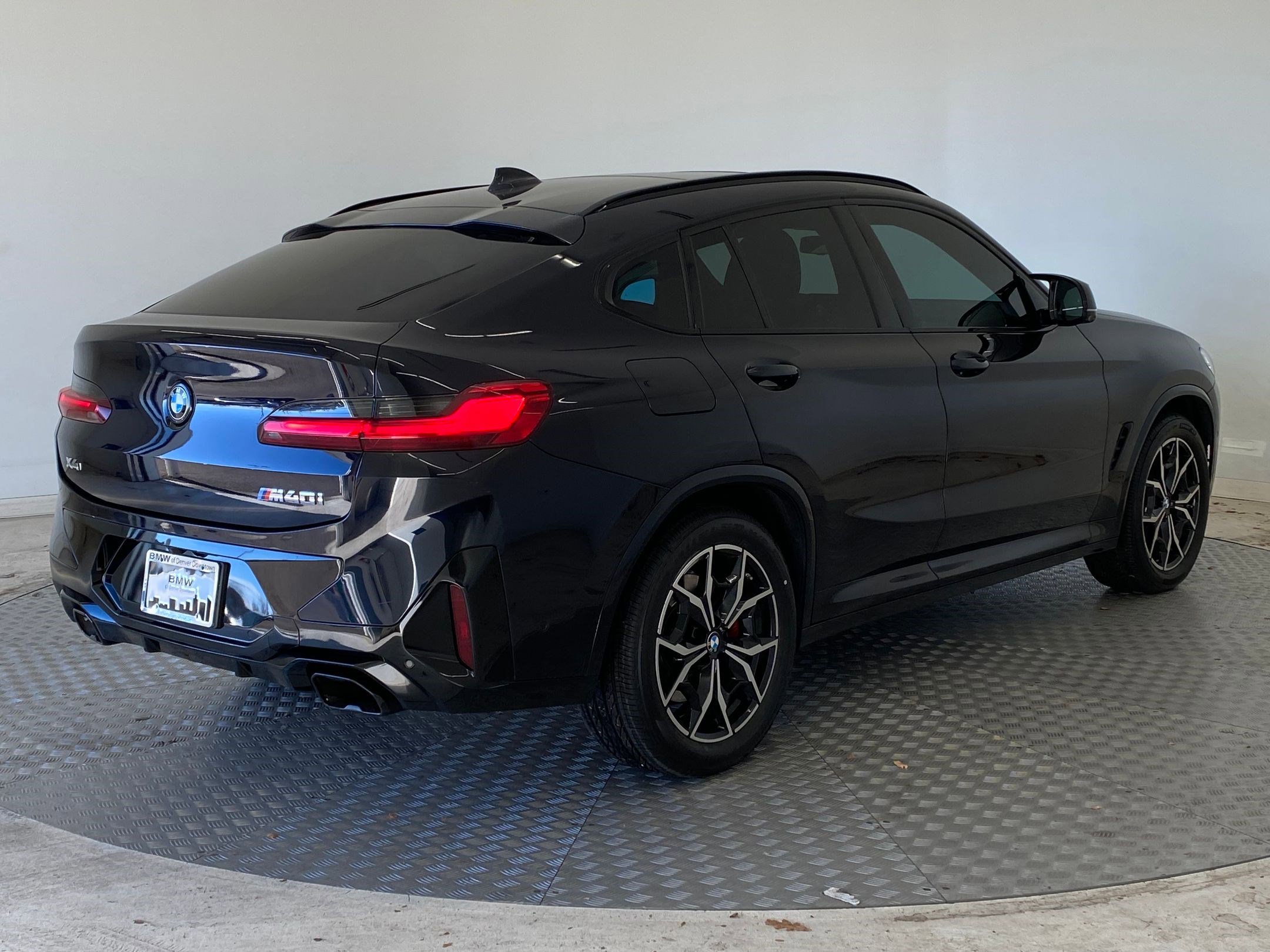 Certified 2023 BMW X4 M40i w/ Premium Package image 8