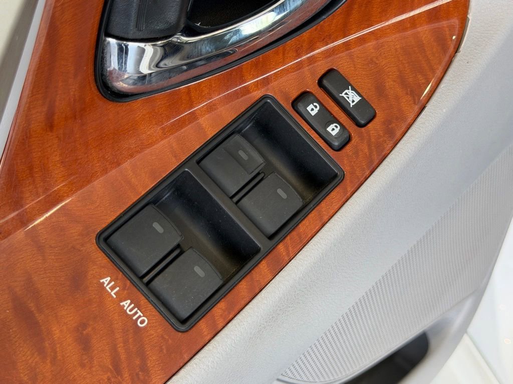 Used 2011 Toyota Camry XLE w/ XLE Extra-Value Pkg #2 image 19